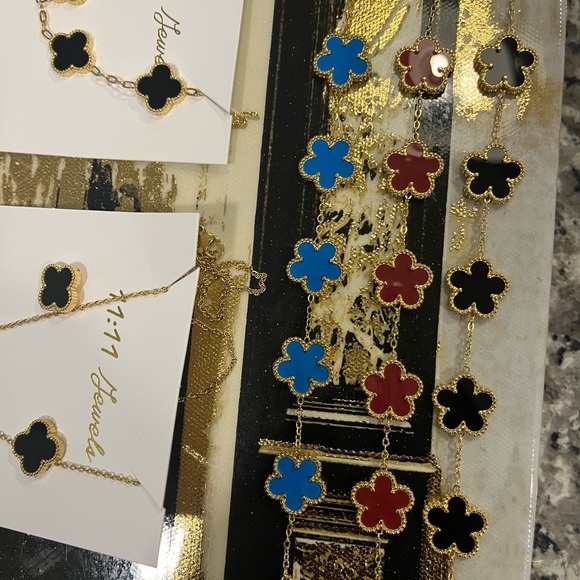 Accessories - Picture 7 of 9